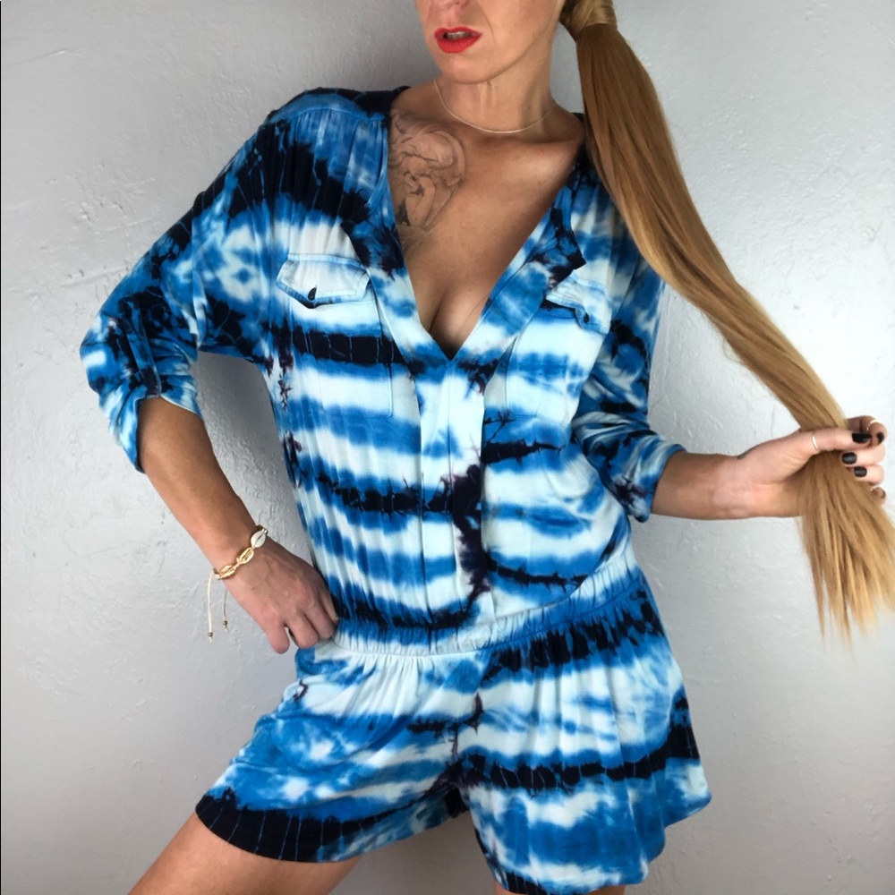 YOUNG BROKE & FABULOUS Blue Tie Dye Romper XS
